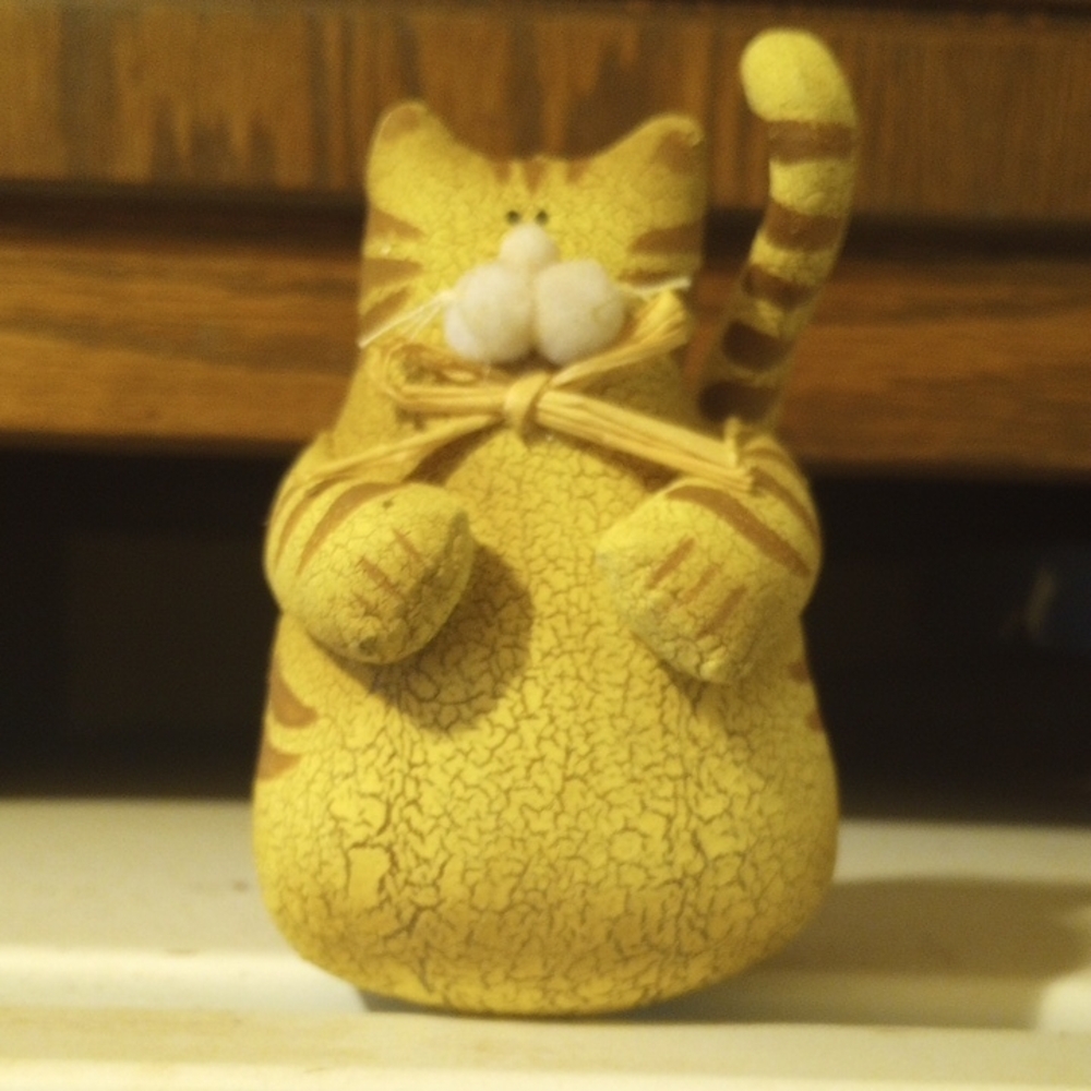 Small 3D Cat Folk Art Figurine.  Tan Brown White